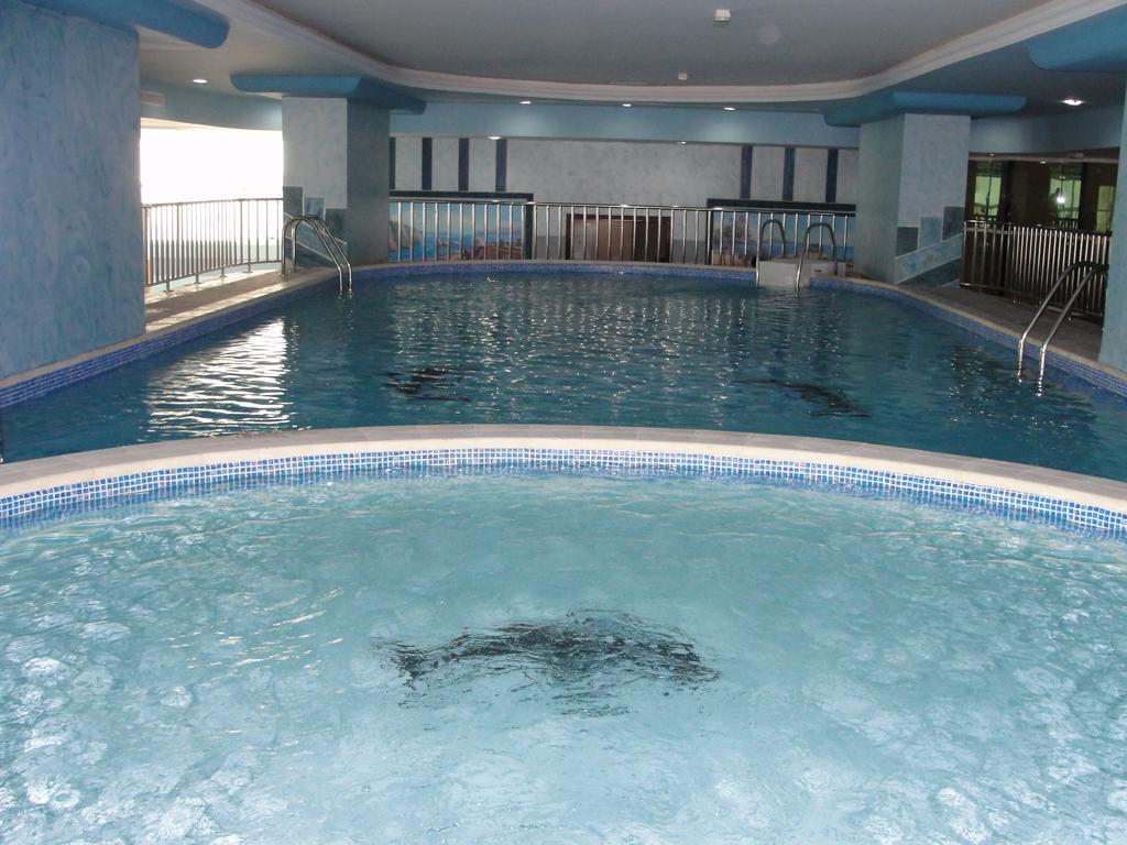 Al Bustan Tower Hotel Suites Sharjah Eksteriør bilde