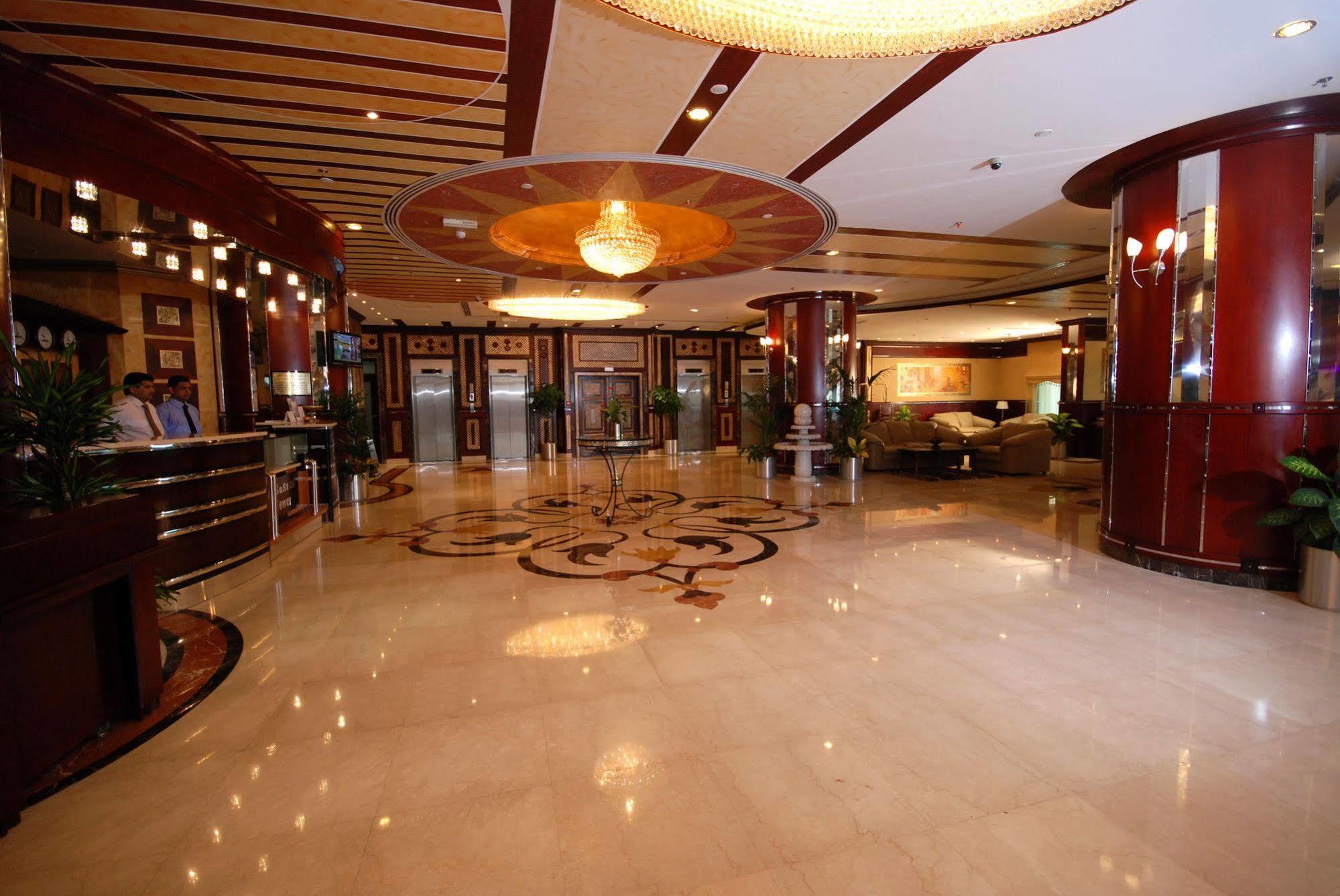Al Bustan Tower Hotel Suites Sharjah Eksteriør bilde