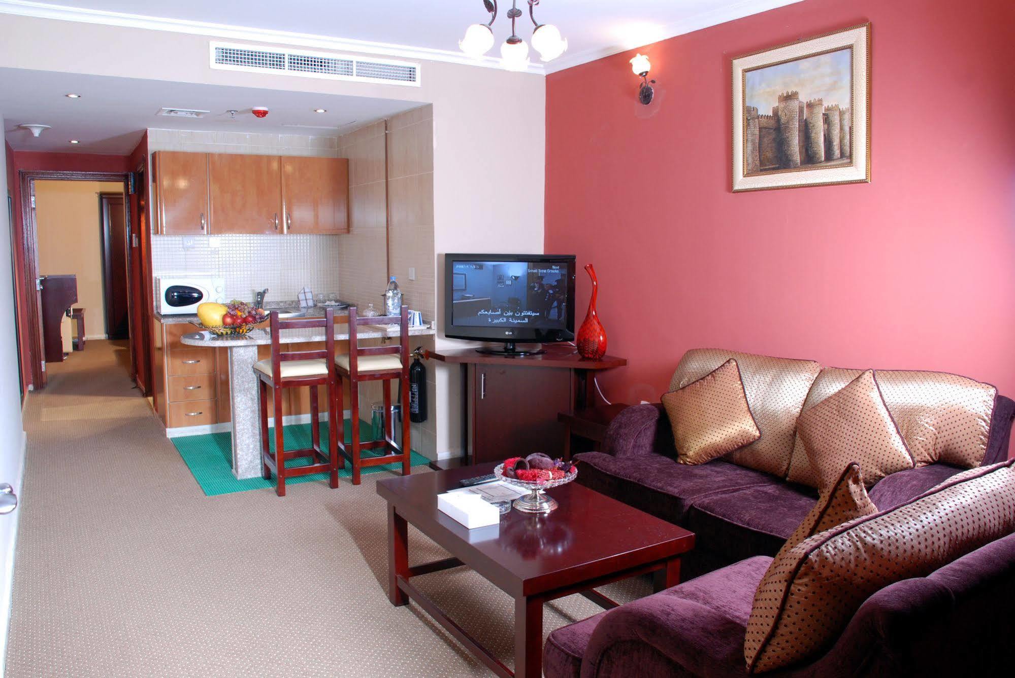 Al Bustan Tower Hotel Suites Sharjah Eksteriør bilde