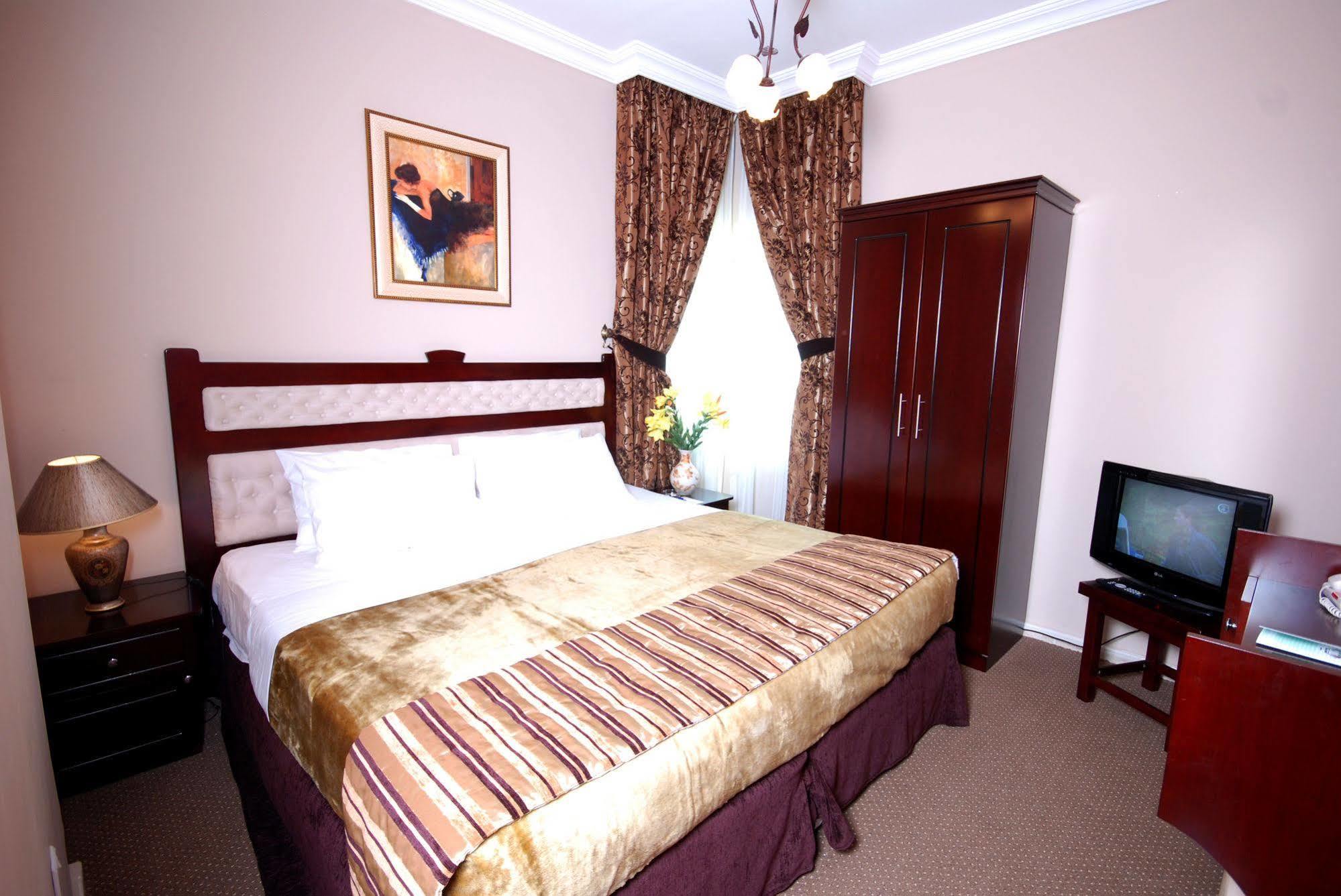 Al Bustan Tower Hotel Suites Sharjah Eksteriør bilde
